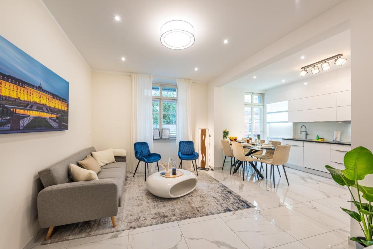 Vivid Luxury Apartment Ludwigsburg - Bluehendes Barock-Forum-Schloss-Modern 外观 照片