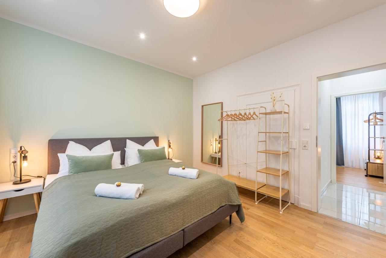 Vivid Luxury Apartment Ludwigsburg - Bluehendes Barock-Forum-Schloss-Modern 外观 照片