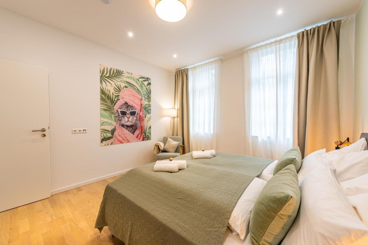 Vivid Luxury Apartment Ludwigsburg - Bluehendes Barock-Forum-Schloss-Modern 外观 照片