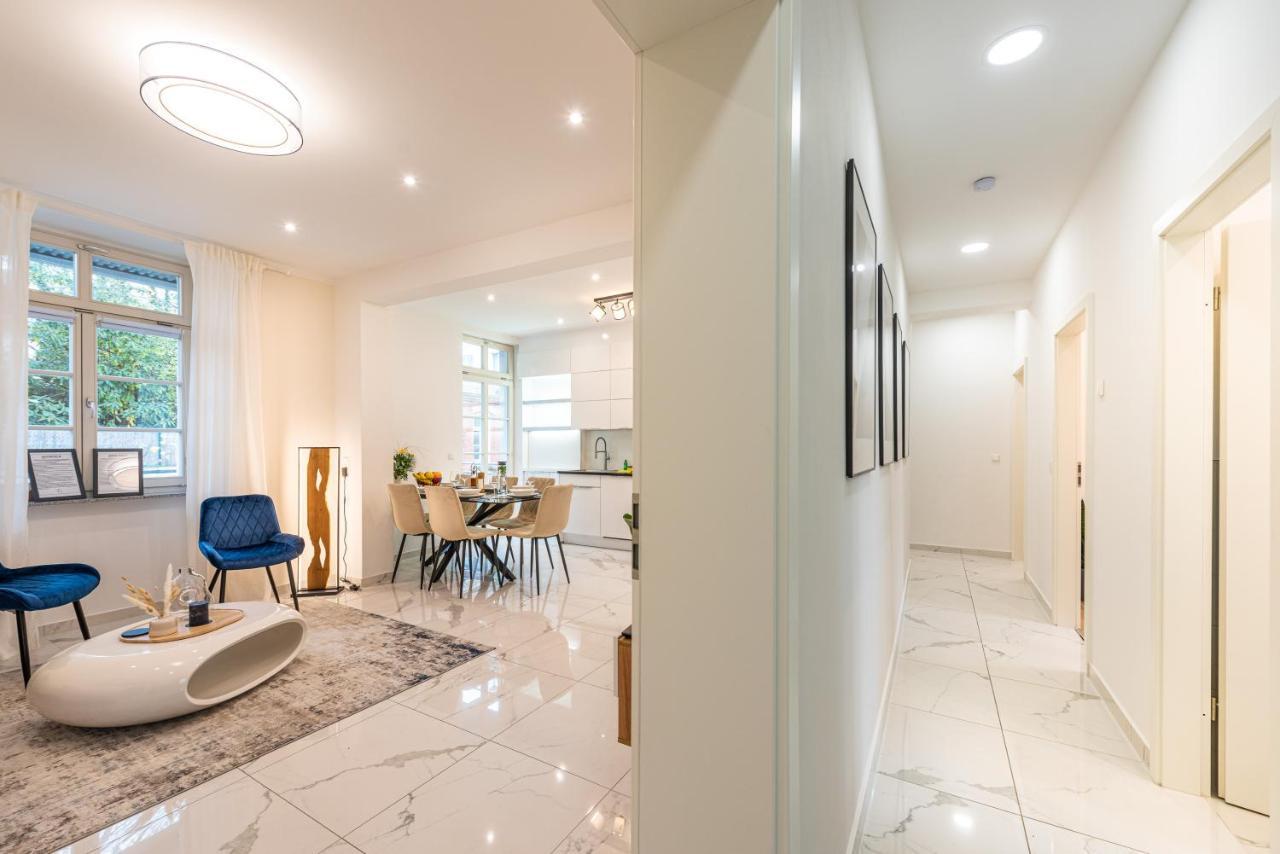 Vivid Luxury Apartment Ludwigsburg - Bluehendes Barock-Forum-Schloss-Modern 外观 照片