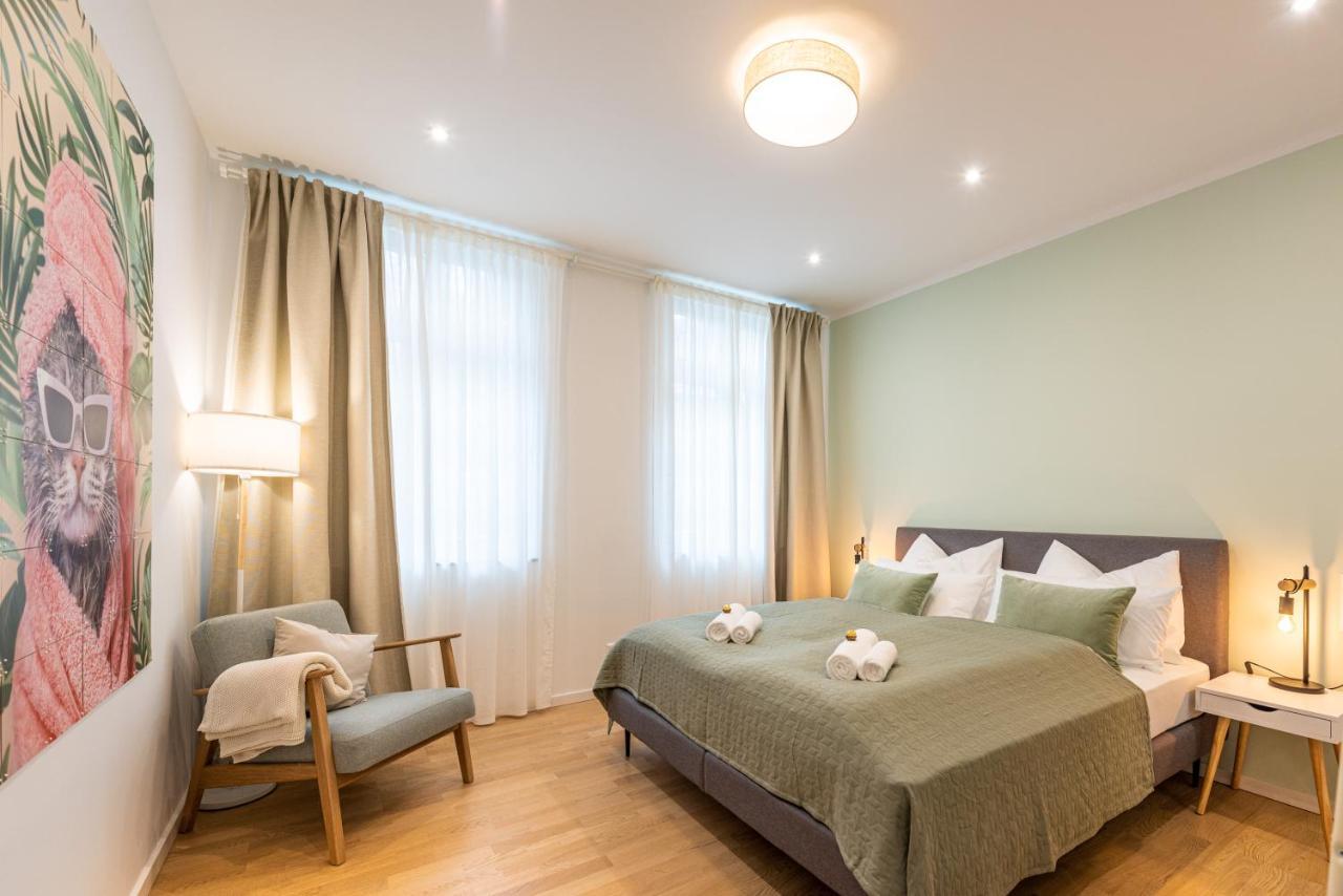 Vivid Luxury Apartment Ludwigsburg - Bluehendes Barock-Forum-Schloss-Modern 外观 照片