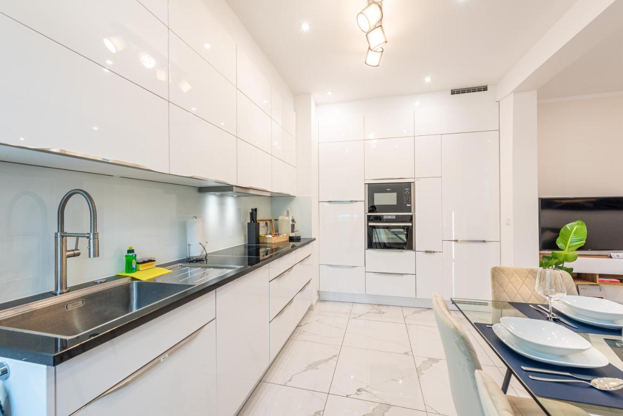 Vivid Luxury Apartment Ludwigsburg - Bluehendes Barock-Forum-Schloss-Modern 外观 照片